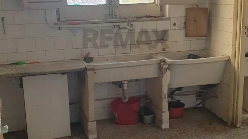 Cucina - Appartamento con tre balconi nel centro storico di Palermo