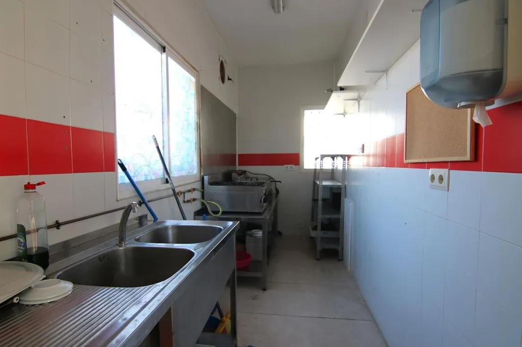 Cuisine - Commercial Property with Terraces in Coín