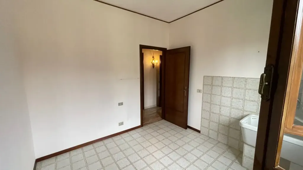 Vannitoad - Spacious Apartment with Balcony in Suzzara