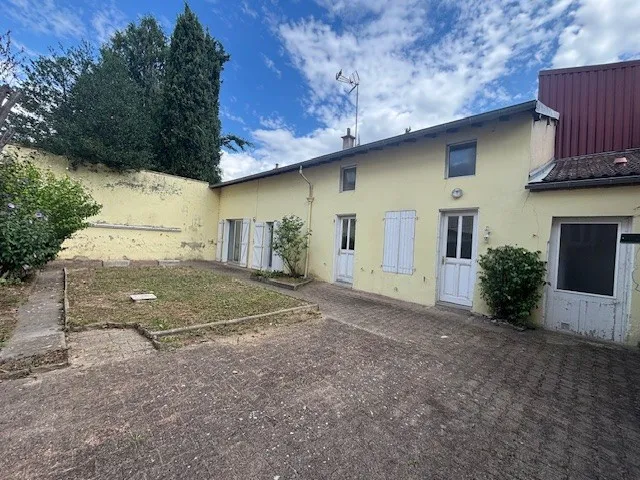 Jardin - Maison Indépendante avec Cour à Cusset Centre