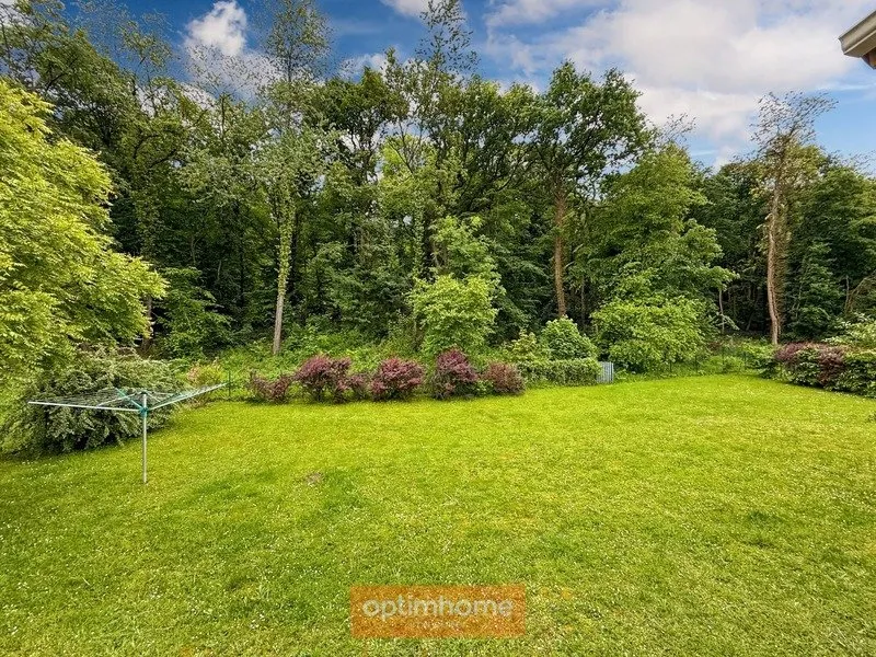 Jardin - Maison de Maçon avec Potentiel d'Évolution en Lisière de Forêt