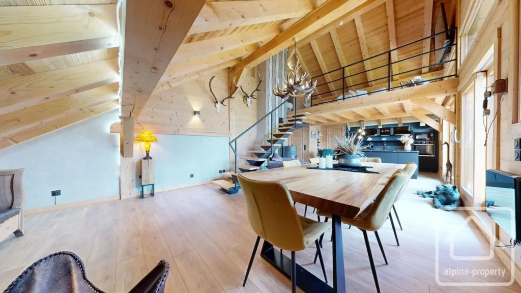 Salle à manger - Loft Rénové avec Terrasse Sud à La Motte