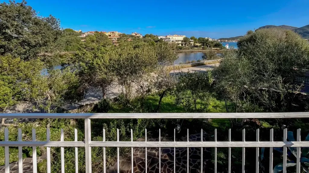 Balcon - Villa with Sea View in Golfo Aranci