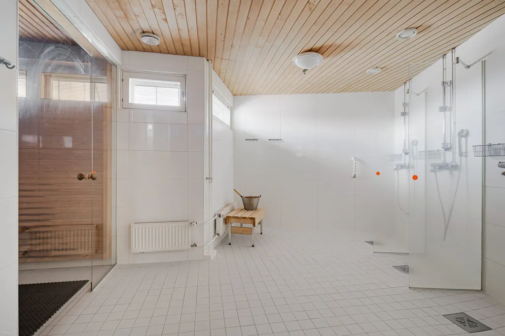 Vannitoad - Senior-Friendly Flat with Sauna in Kalasatama, Helsinki