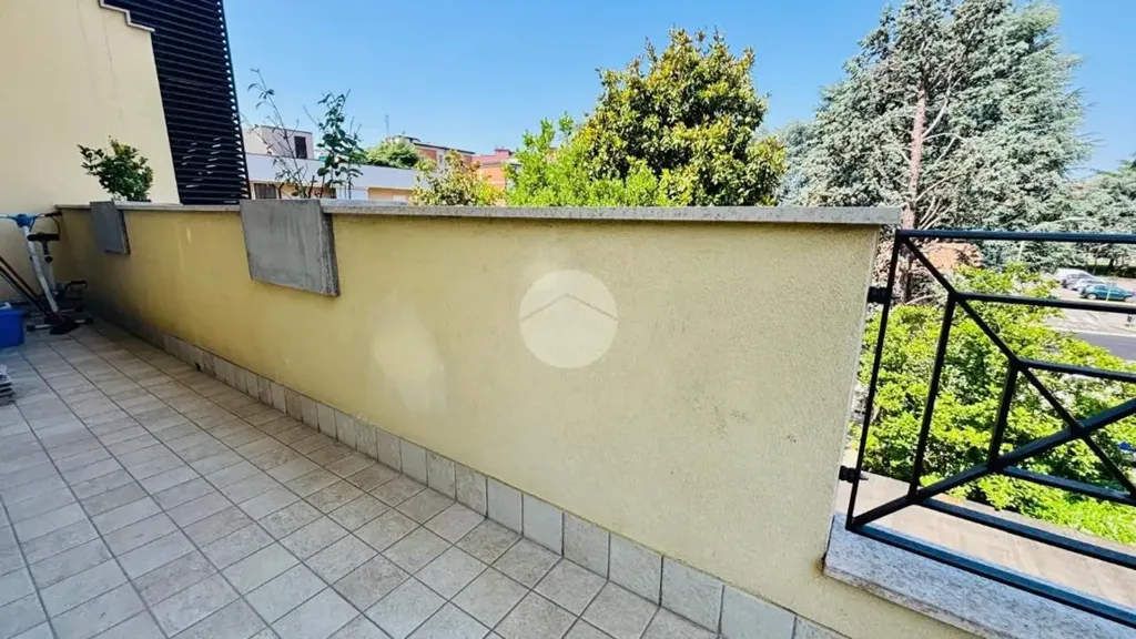 Balcon - Three-Bedroom Apartment with Terraces in Monza
