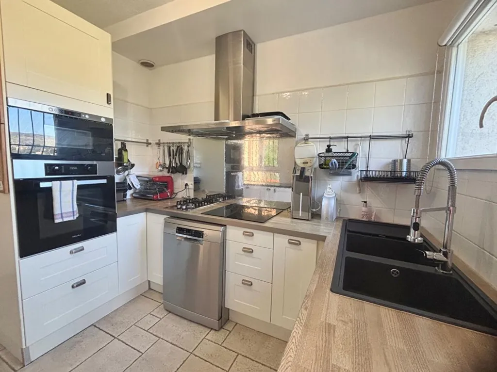 Cucina - Luxury Villa with Pool in Nice