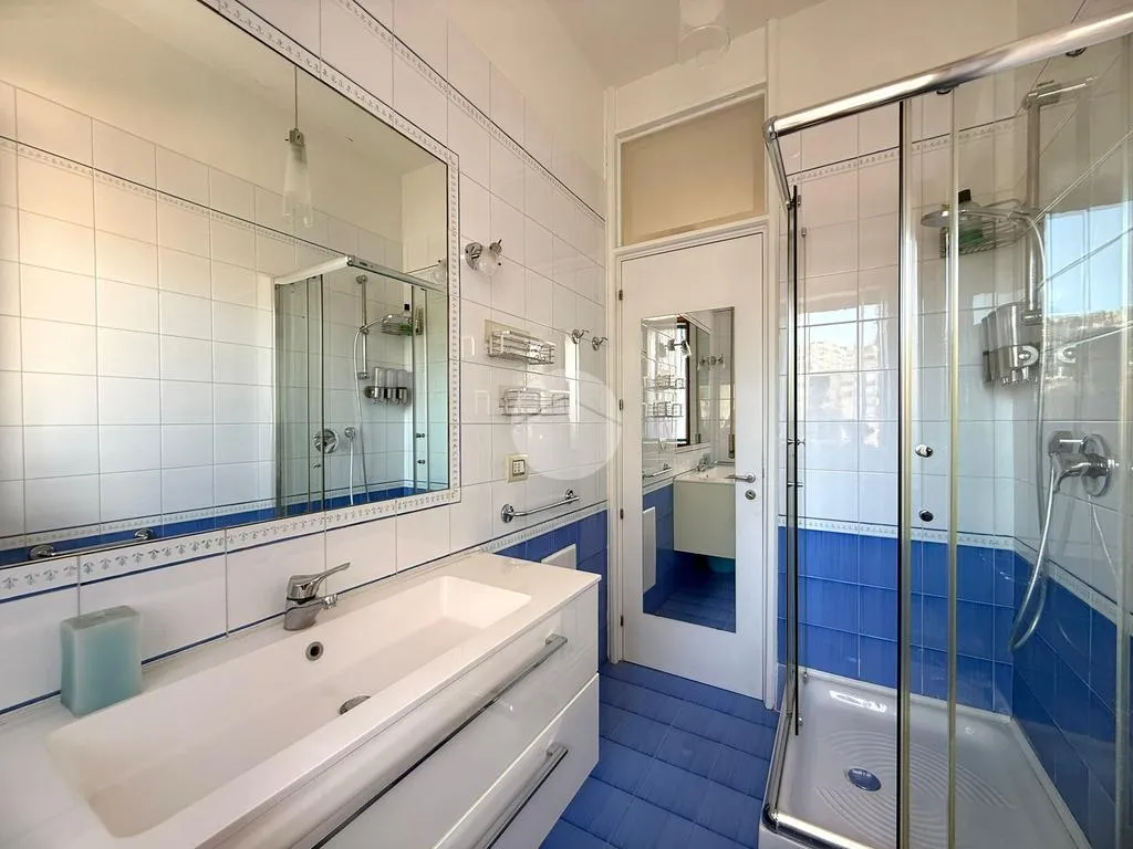 Bagni - Bright Apartment with Panoramic Terrace in Naples