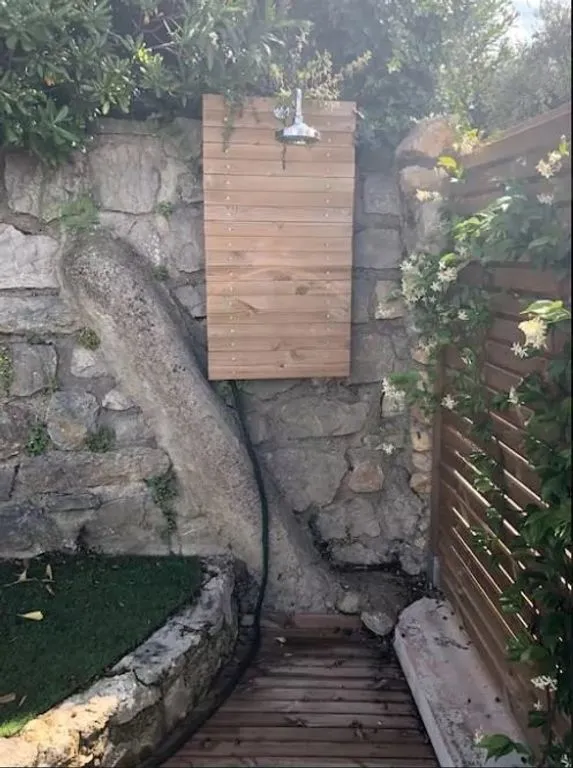Villa Contemporaine avec Piscine à Mougins