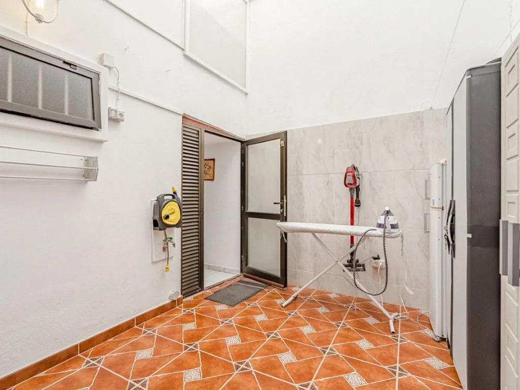 Buanderie - Luxury Villa with Ocean Views in Adeje