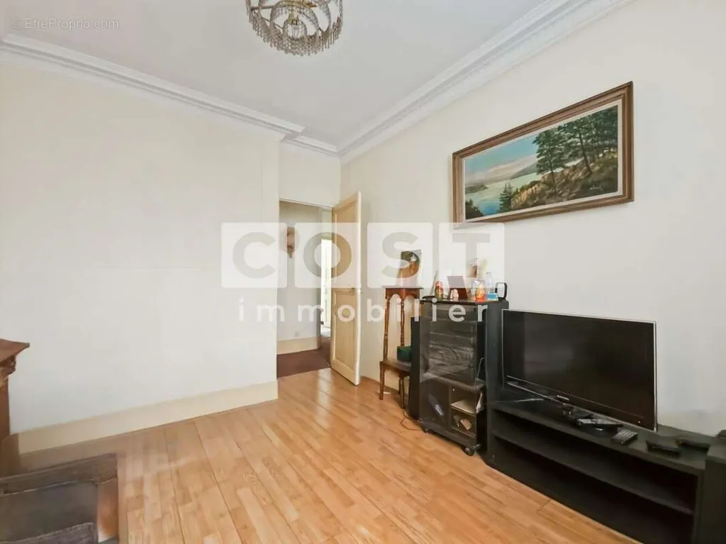 Séjour - Appartement Traversant au Calme à Asnières-sur-Seine