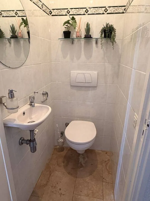 Bagni - Corner House with Garden in Eindhoven