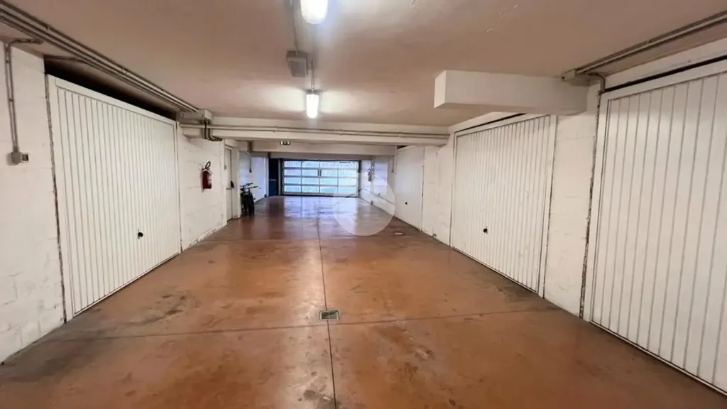 Garage - Modern Flat with East-Facing Terrace in Pescara