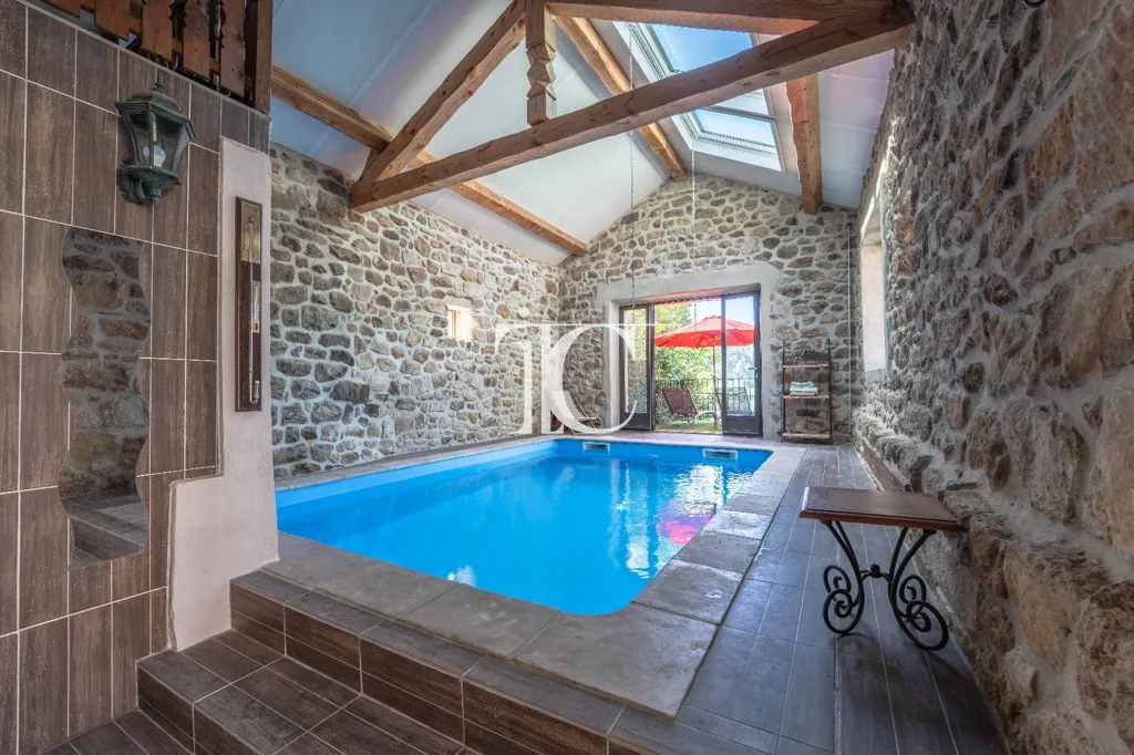Piscine - Maison de Village en Pierre avec Piscine à Lablachère