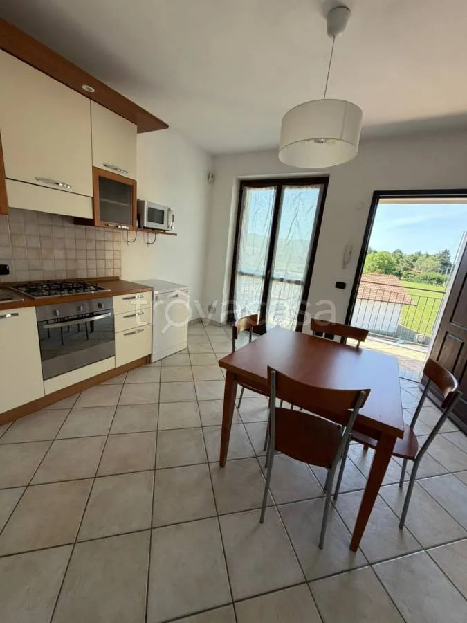 Salle à manger - Fully Furnished Apartment with Balcony in Ternate
