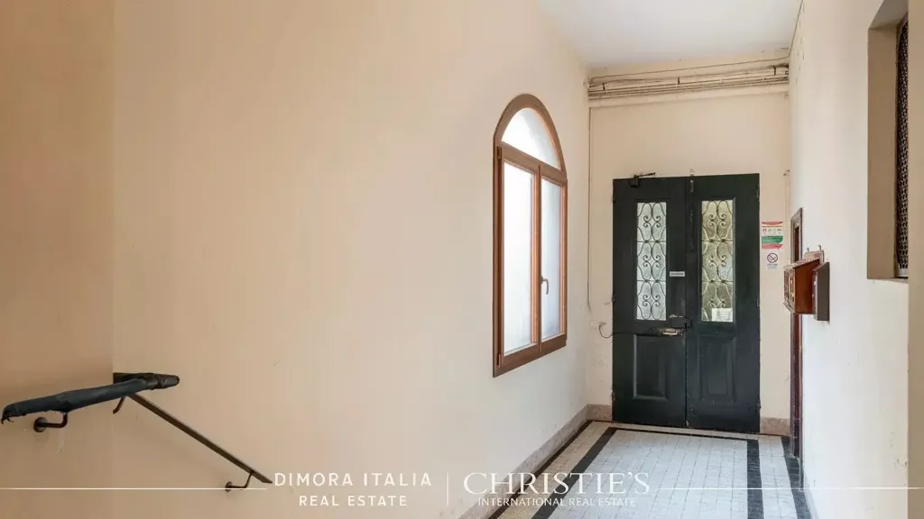9-room apartment in IT