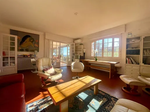 Séjour - Villa Luxueuse avec Vue Mer à Saint-Aygulf