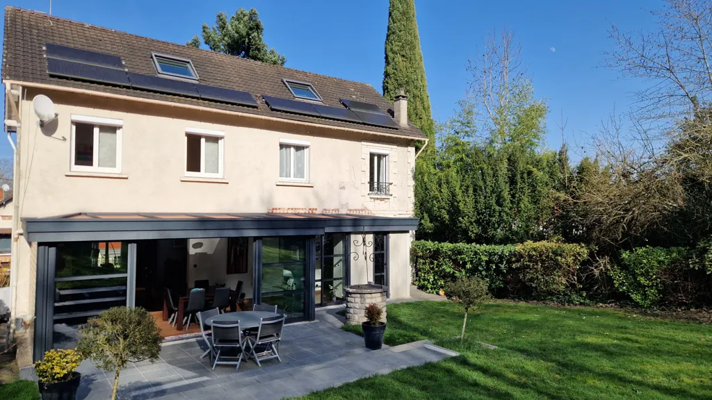 8-room house in Orsay