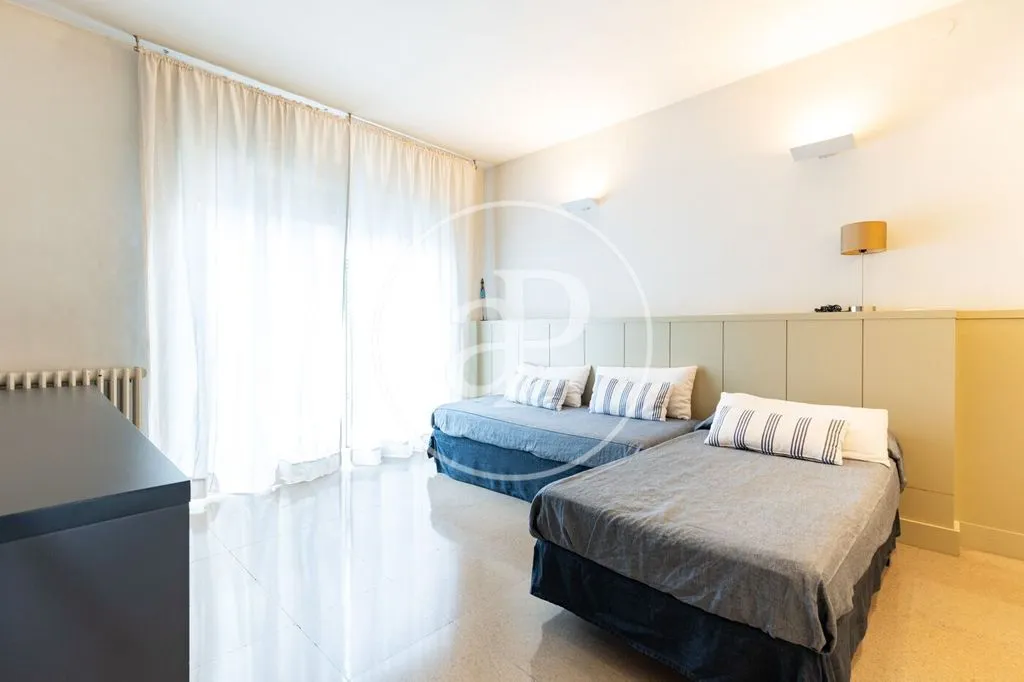 Chambres - Luxury Townhouse with Pool in Sabadell Centre