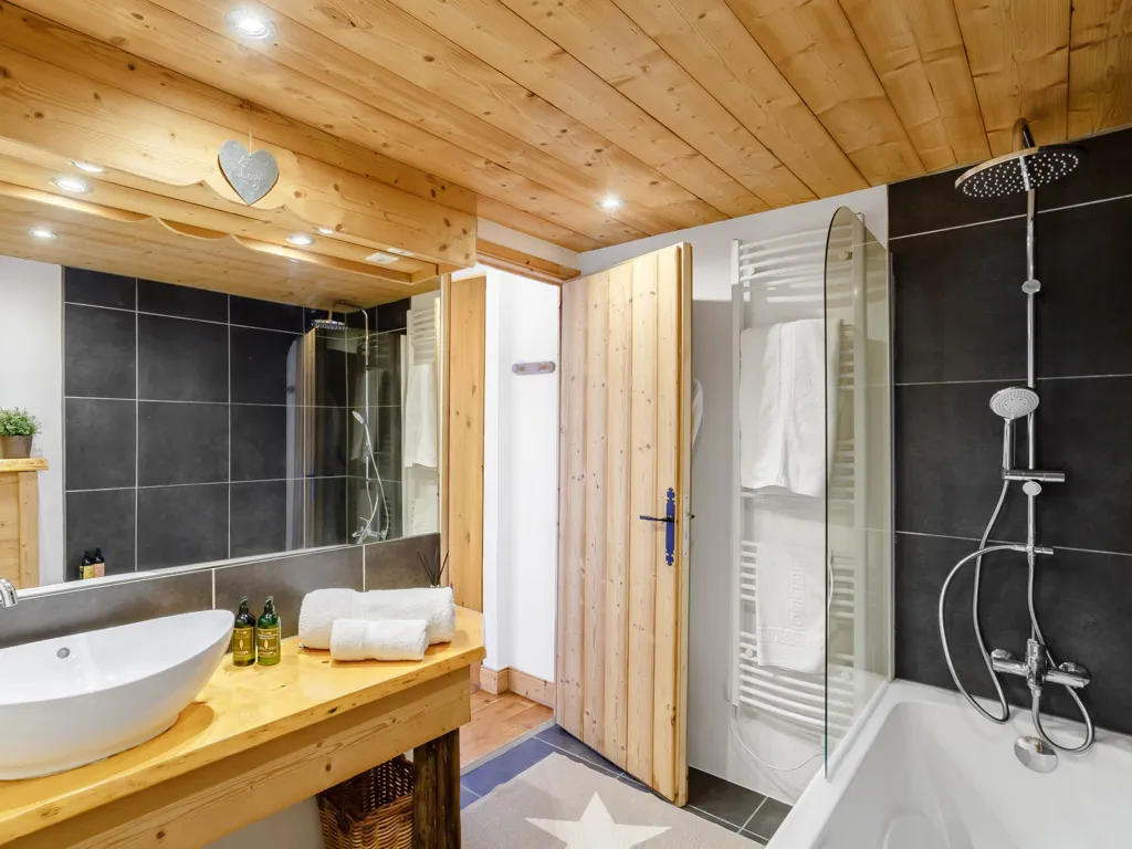 Bathrooms - Chalet with Ski-in/Ski-out Access in La Clusaz