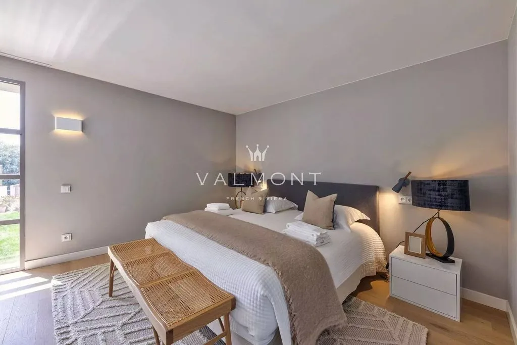 Chambres - Villa de Luxe avec Vue Mer à Cannes