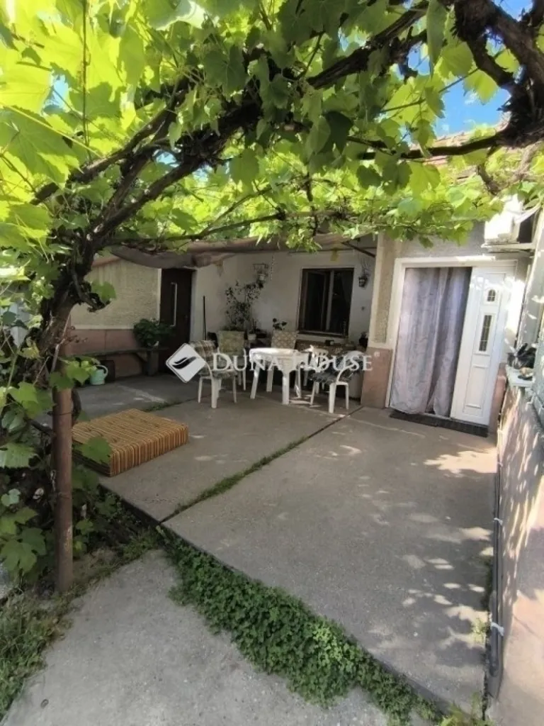 Terrass - Family House with Large Plot in Monor