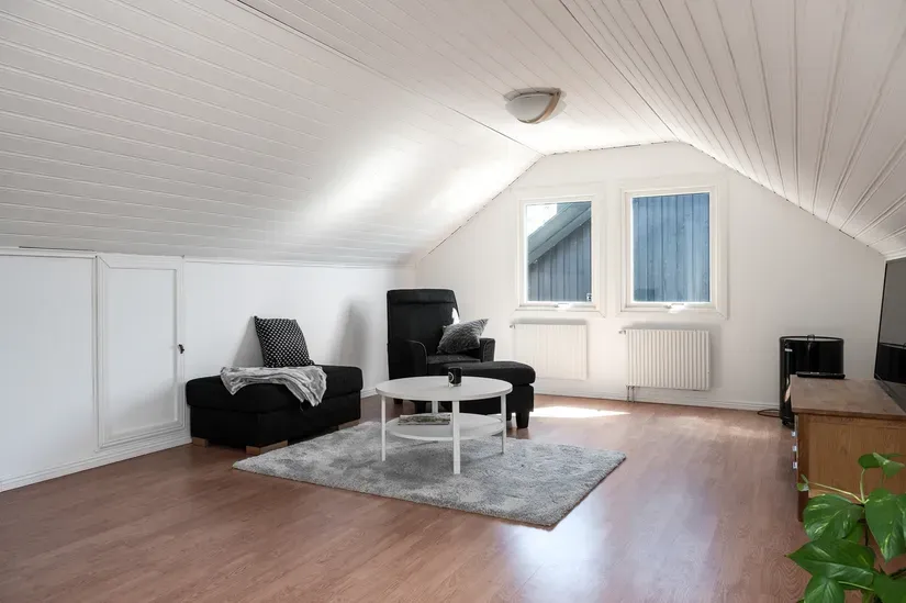 5-toaline maja asukohas Häljarp