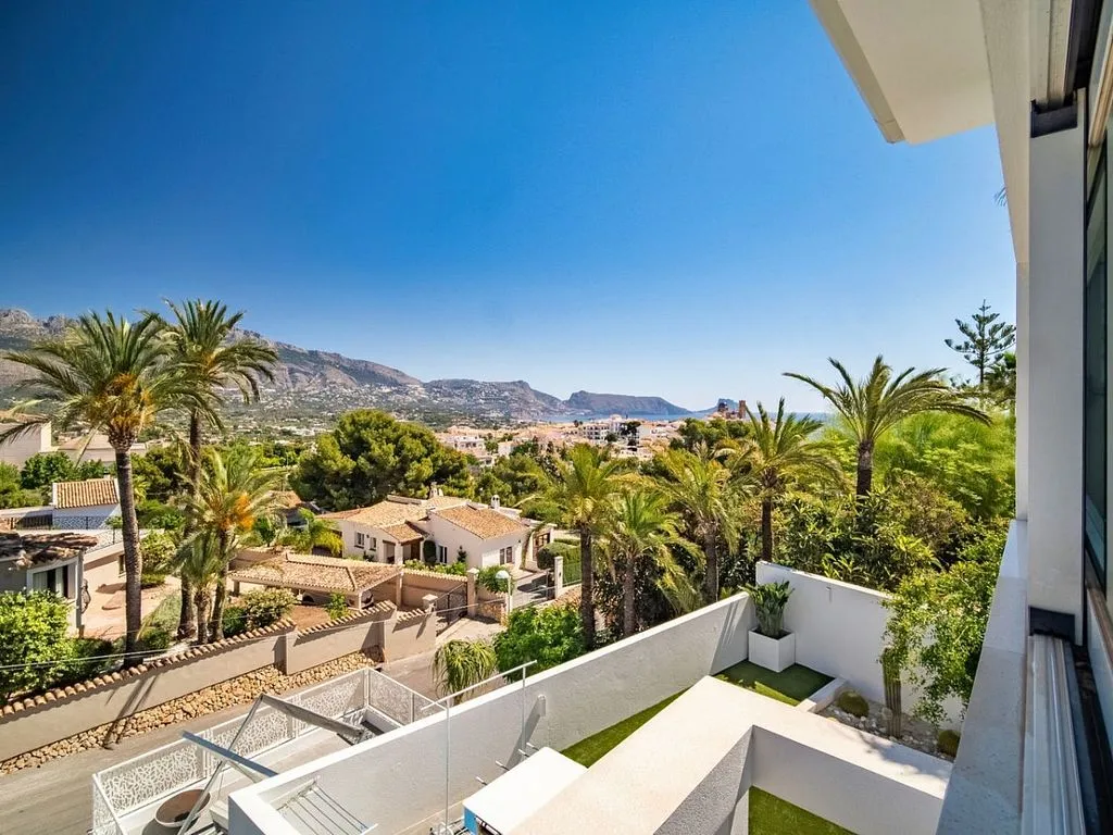 Balcon - Contemporary Chalet with Pool in Altea Pueblo