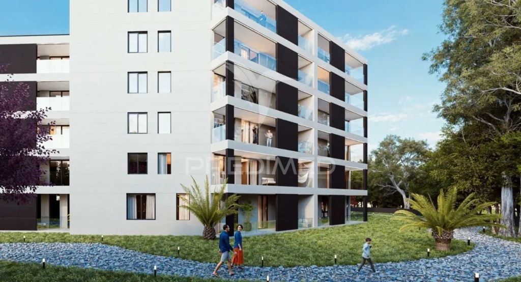 Extérieur - Apartment with East-Facing Balcony in Maia