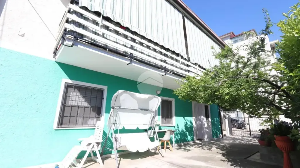 Terrasse - Bifamiliare Portion with Private Garden in Pescara