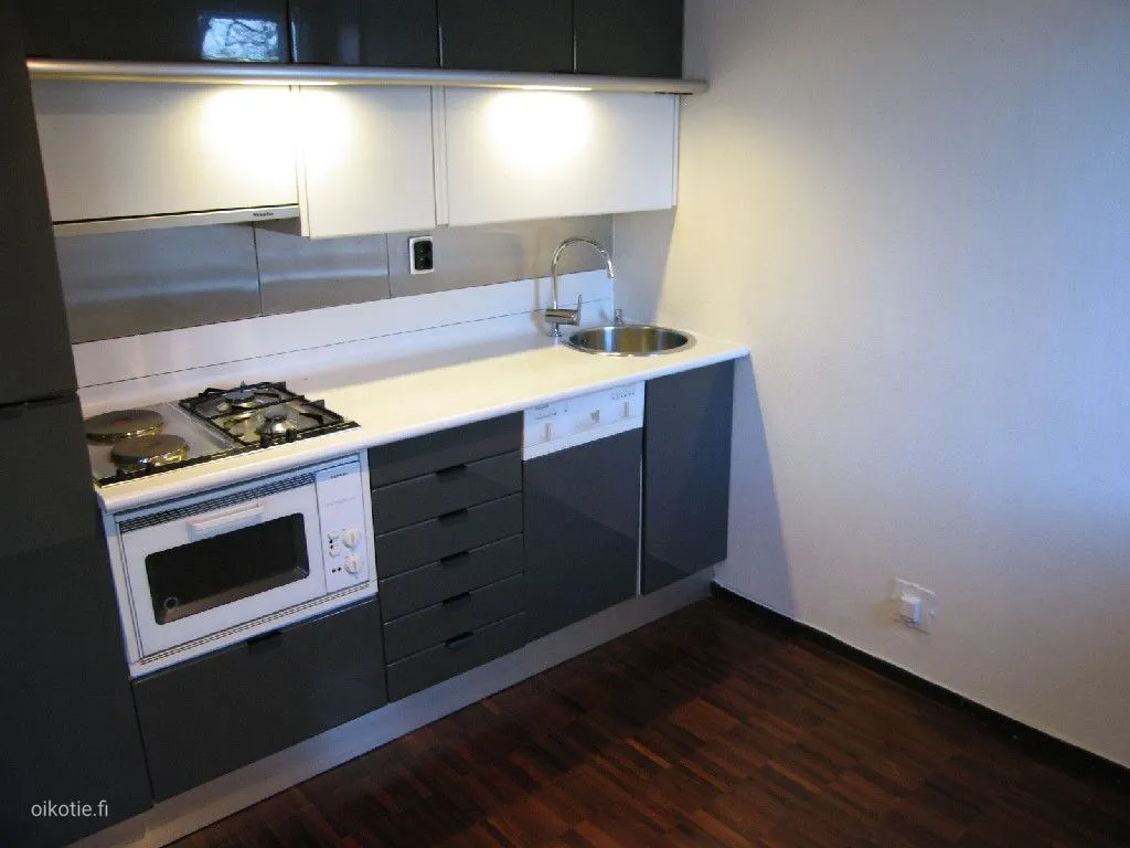 Cuisine - Top-Floor Apartment with Park View in Eira, Helsinki