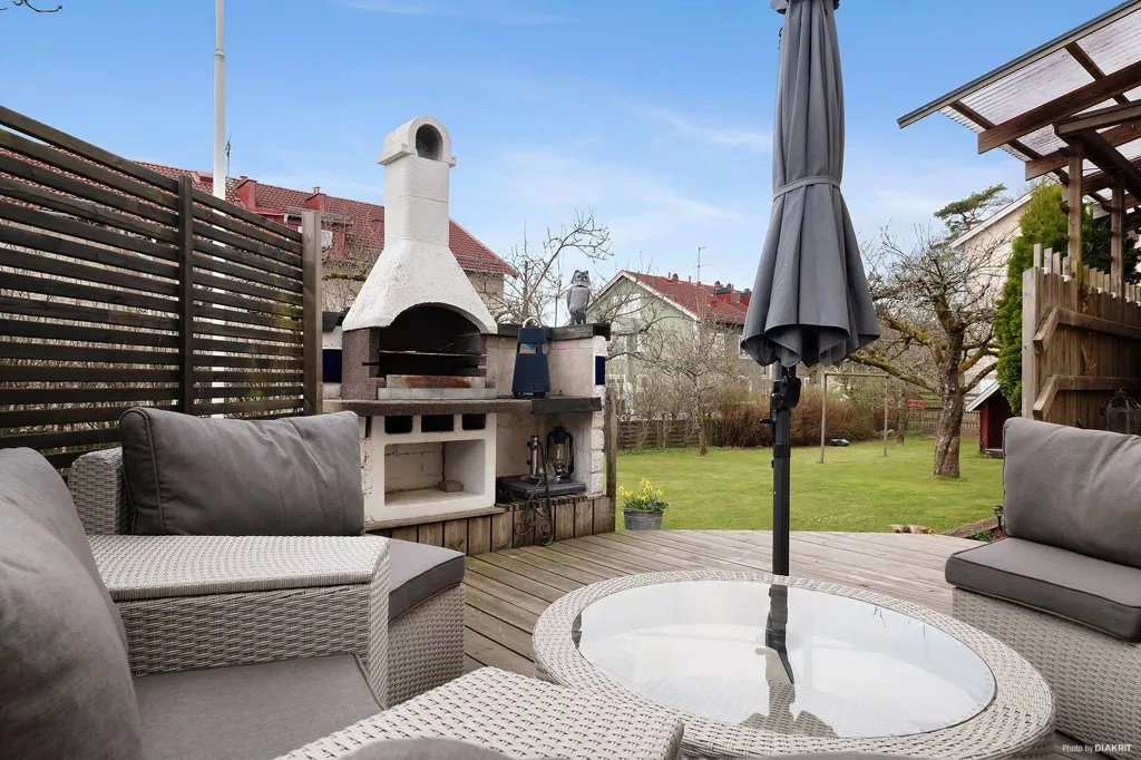 Terrazza - Funkis Villa with Garden in Borås