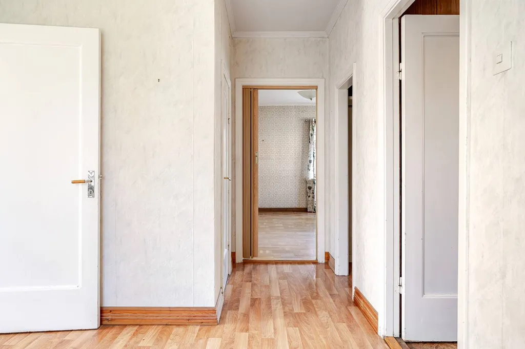 Entrée - Converted Villa with Multiple Outbuildings in Stockholm