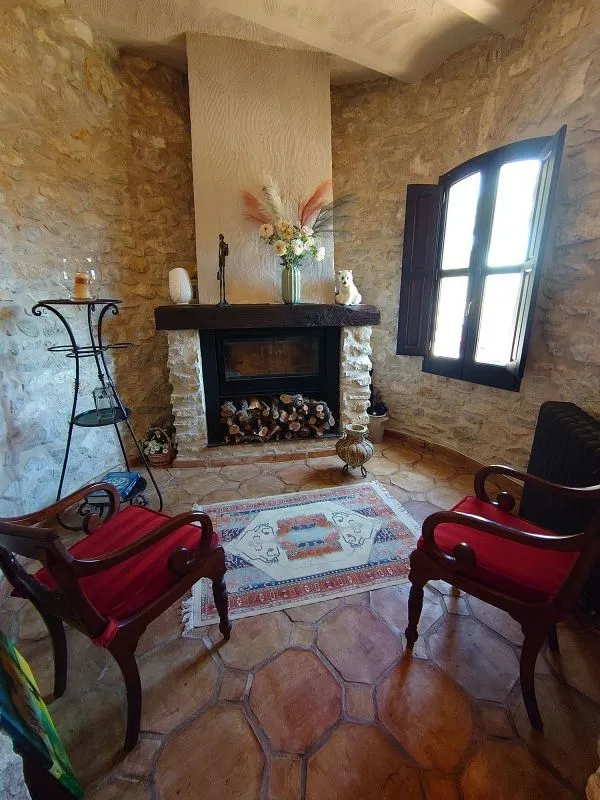 Elutuba - Rustic Chalet with Pool in Relleu
