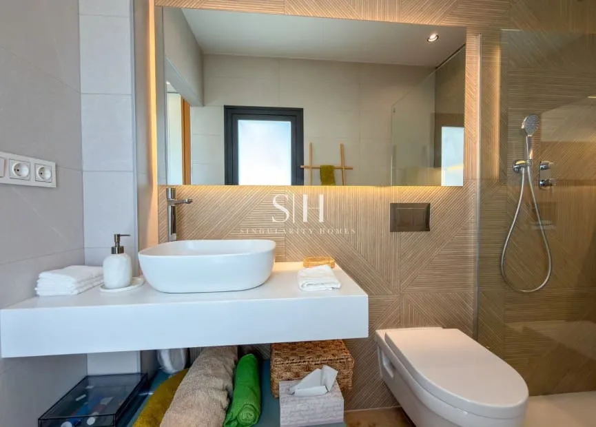Bathrooms - Contemporary Villa with Private Pool in San Fulgencio