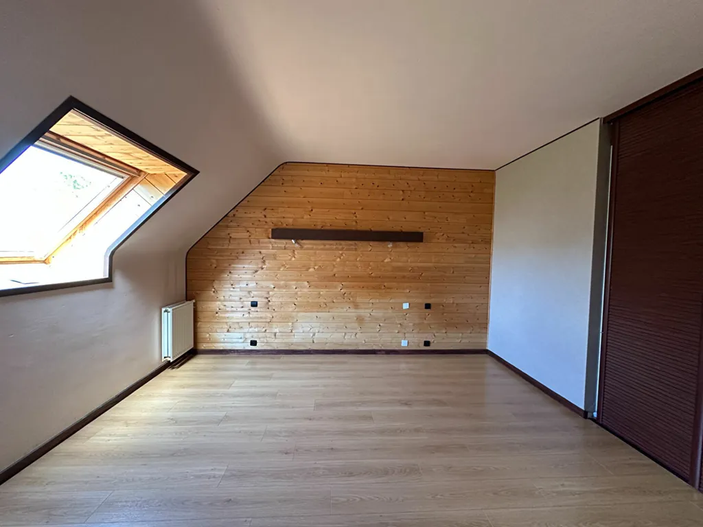 Stanze - Spacious House with Beautiful Garden in Pacé