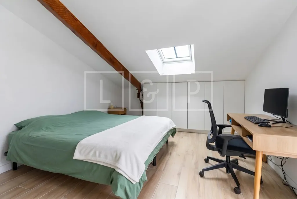 Magamistoad - 2-Bedroom Flat, Last Floor in Issy-les-Moulineaux