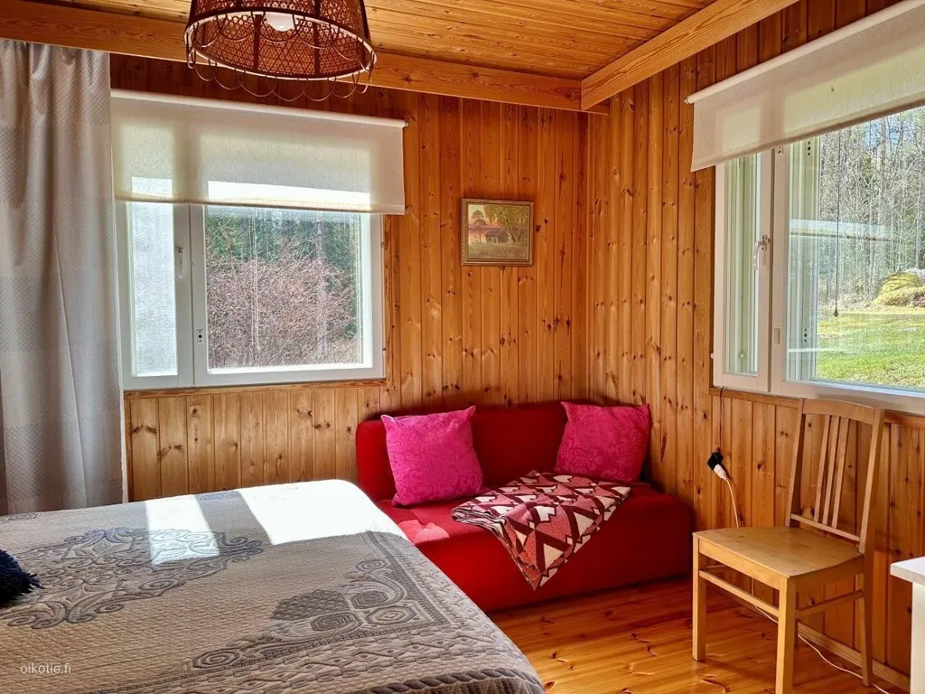 Bedrooms - Detached House with Lake View in Sysmä