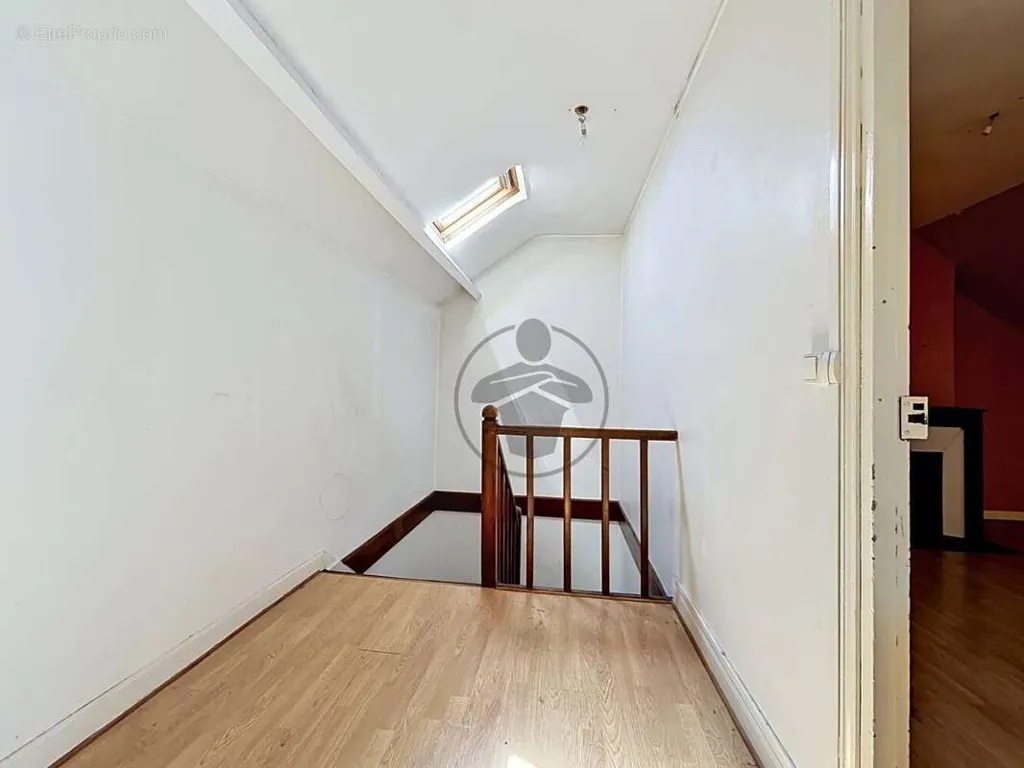 City-Style Flat with Garage in Saint-Quentin