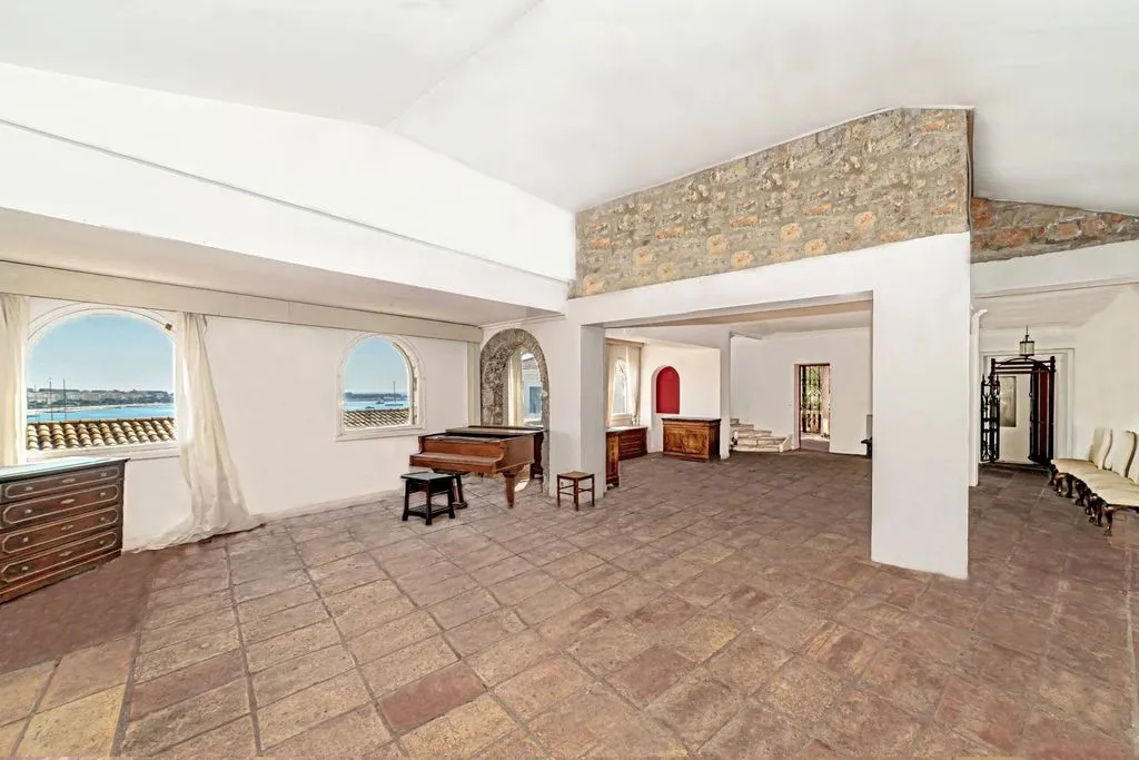 Living Room - Castle with Garden on Suquet Hill, Cannes
