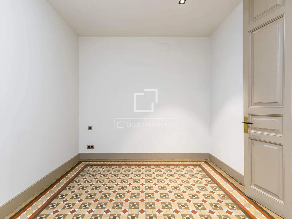 hallway_entrance