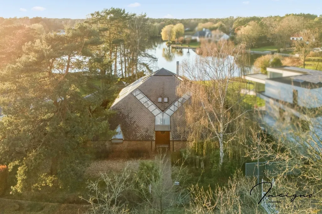 Vista aerea - Architectural House with Water View in Keerbergen