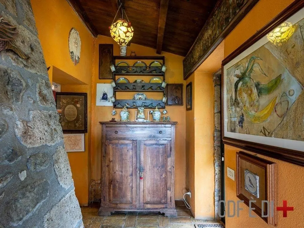 Esik - Country House with Orvieto Cliff View