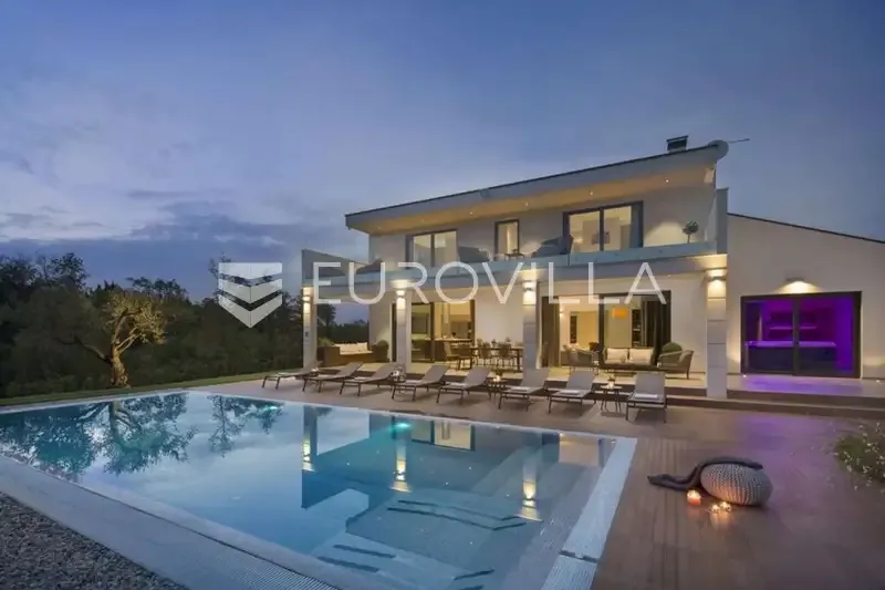 Bassein - Villa with Pool and Sauna in Višnjan