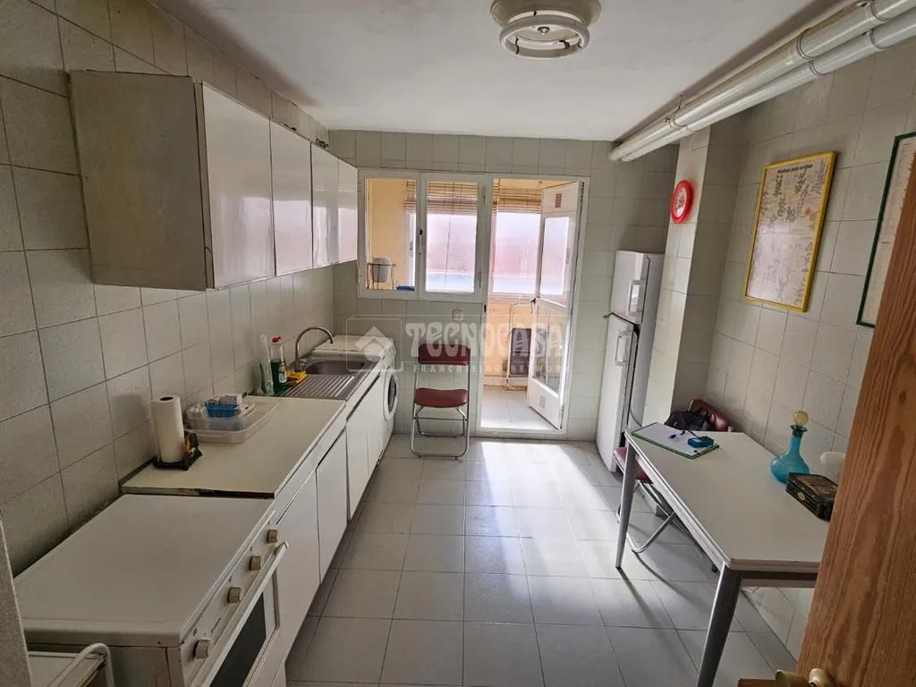 Cuisine - Flat with Metro Access in Valdeacederas