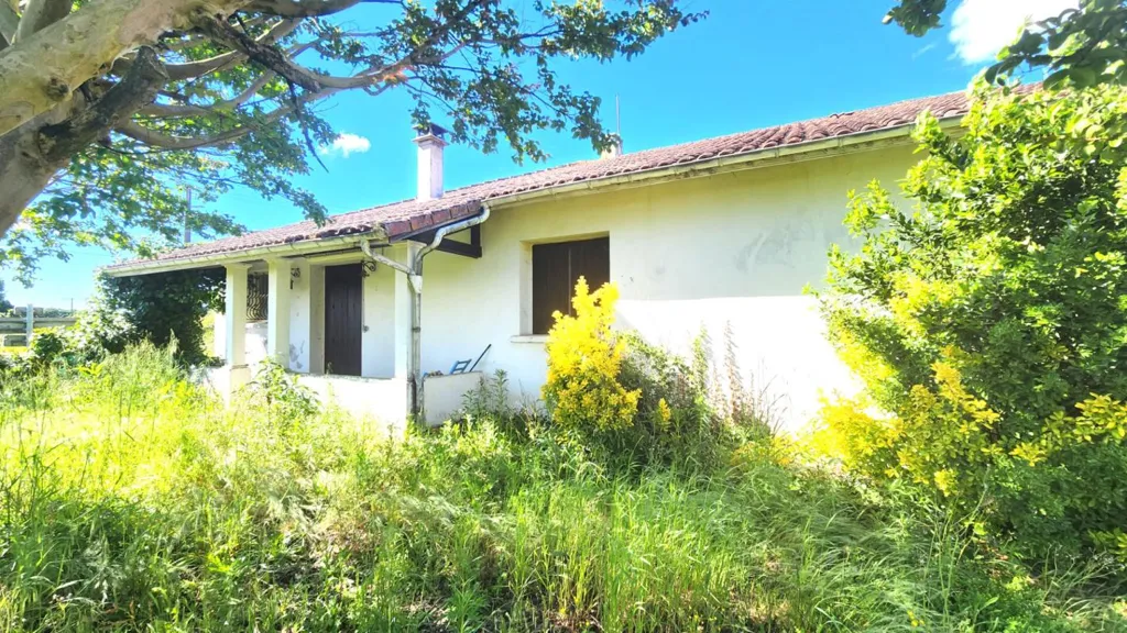 Extérieur - Maison de Caractère à Rénover avec Jardin à Laurede