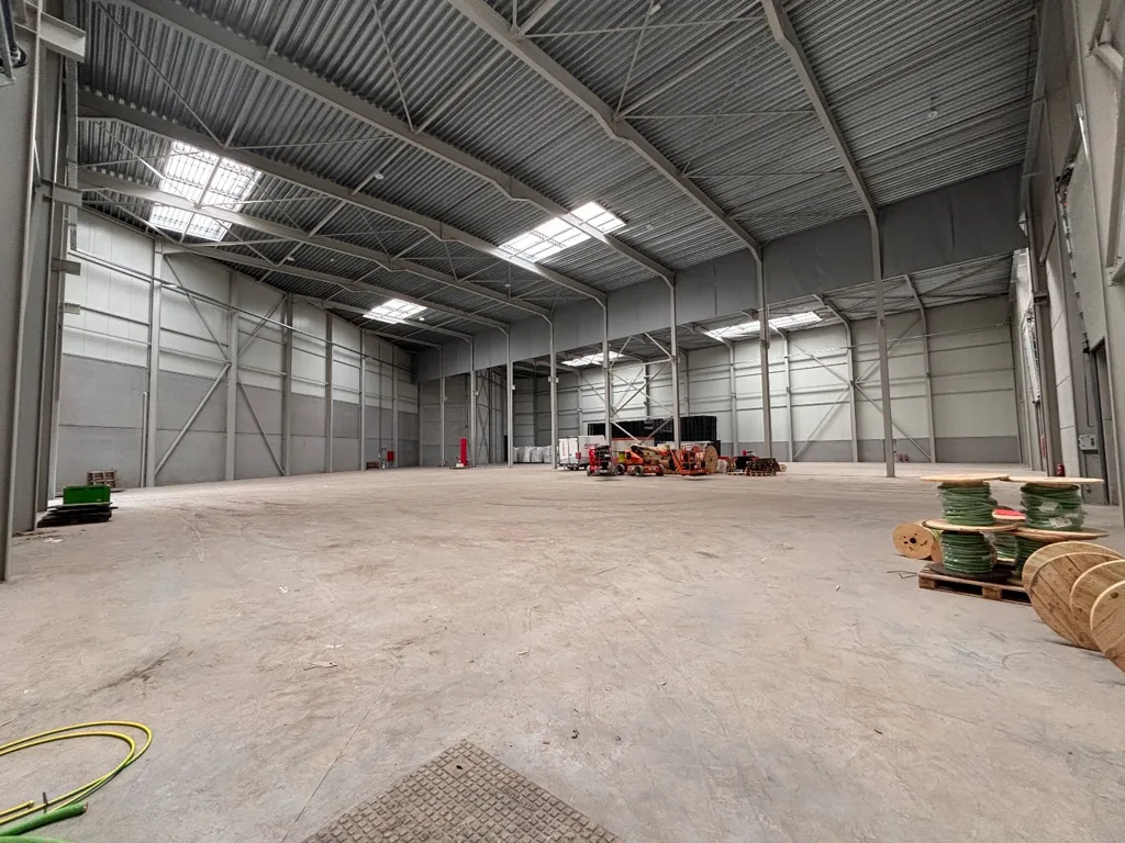 Stanze - Logistic Site with Office Space in Harelbeke