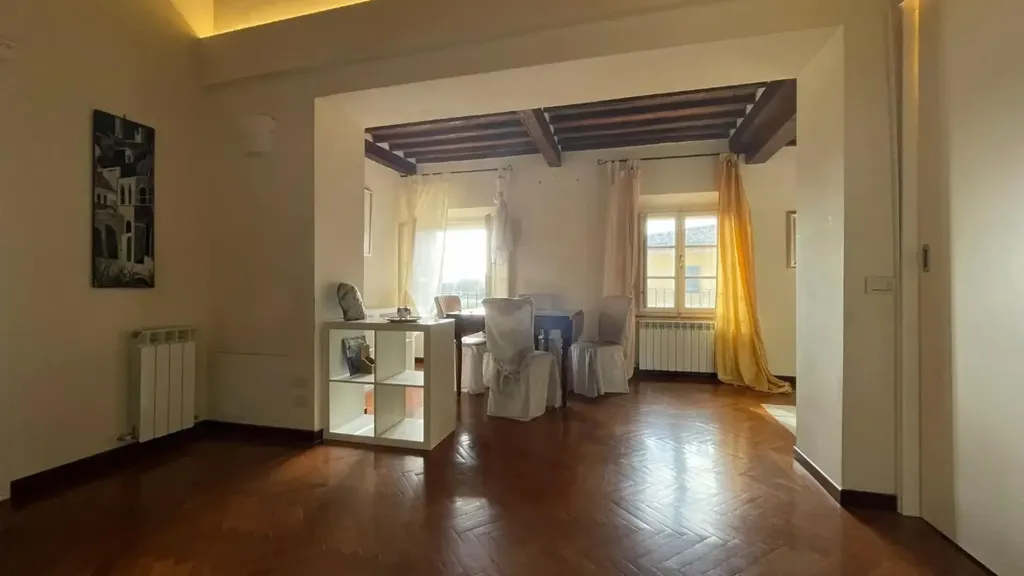 Appartement 6 pièces à IT
