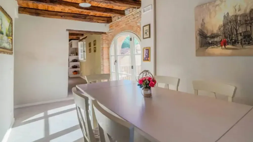 Söögituba - Restored Rustico with Terrace in San Ginesio