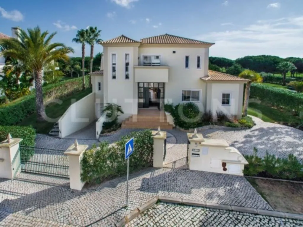 Välivaade - Luxury Villa with Golf View in Vila Sol, Loulé
