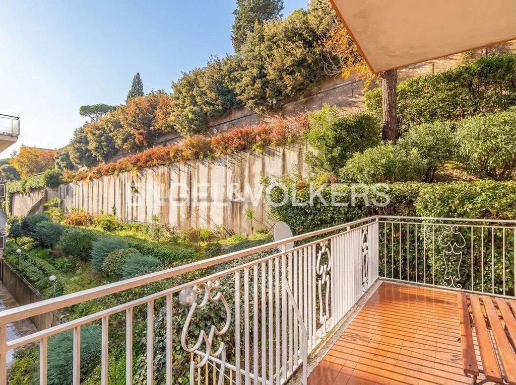Rõdu - Luxury Flat with Dome View in Rome
